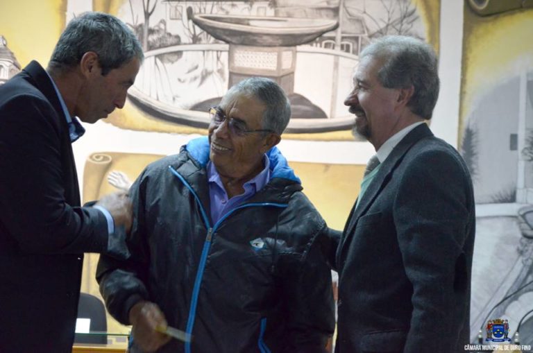Câmara Municipal de Ouro Fino homenageia cafeicultores da cidade