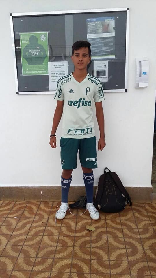 Jovem ourofinense realiza avaliação na Sociedade Esportiva Palmeiras