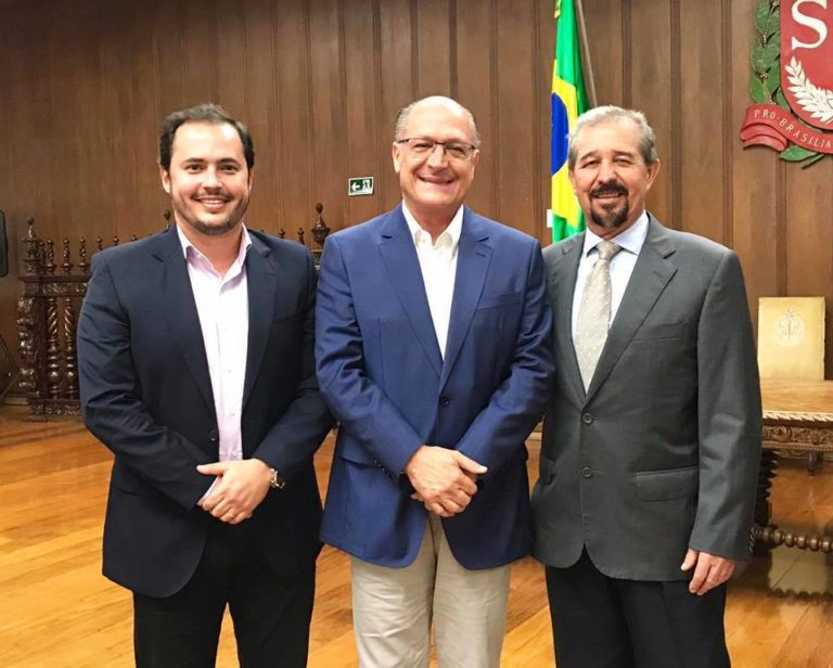 Prefeito Maurício encontra governador de São Paulo