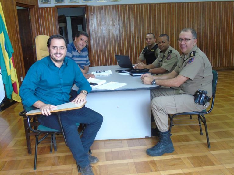 Prefeitura de Ouro Fino define em reunião plano de segurança do carnaval 2018