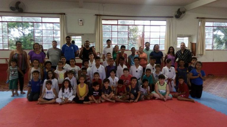 Aulas gratuitas de Taekwondo são oferecidas nos Capuchinhos