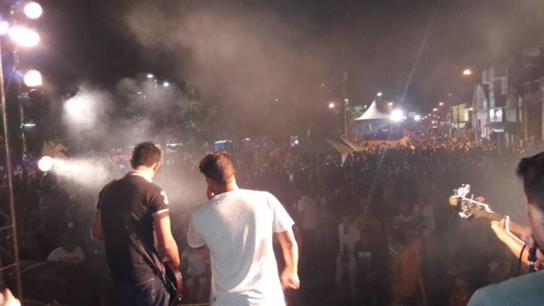 Ouro Fino em Folia: Confira algumas fotos da quarta noite de carnaval