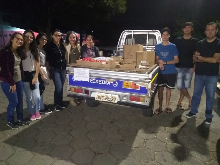 Grupo de jovens arrecada cerca de 300kg de alimentos para a Santa Casa de Ouro Fino