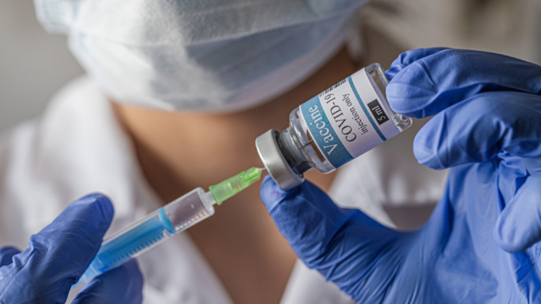 Regionais de Saúde do Sul de MG recebem mais de 100 mil doses da vacina contra a Covid-19