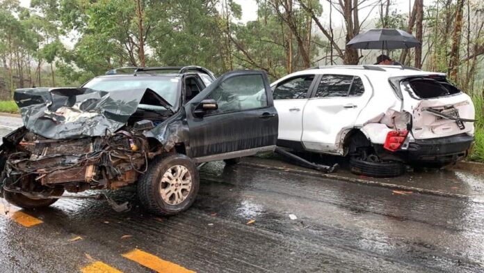 Chuva causa pelo menos dois acidentes na rodovia do Contorno Foto Reprodução EPTV