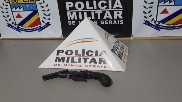 Garrucha apreendida pela Polícia Militar de Pouso Alegre.