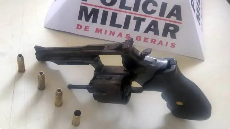 Arma apreendida pela Polícia Militar