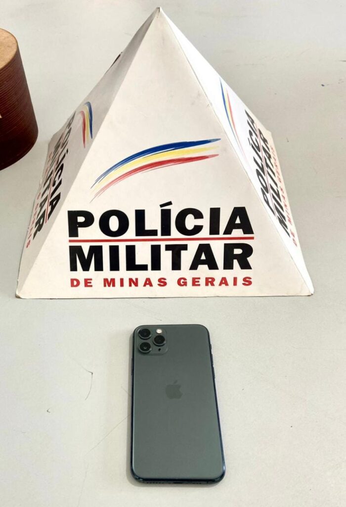 celular roubado em Loja do centro de Pouso Alegre